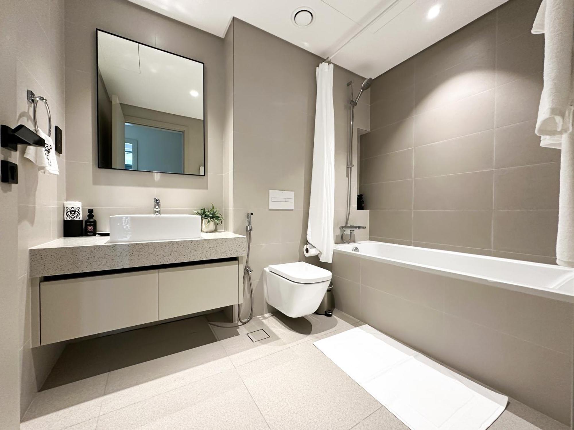 Trophy - Sea Breeze Bliss Apartment *